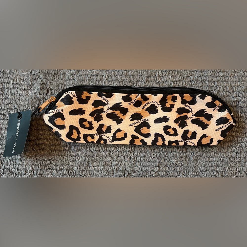 Kendall & Kylie Makeup Brush Bag NWT